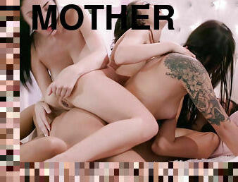 Gina Valentina, Jane Wilde, Gianna Dior, and stepmother Dana DeArmond fucking