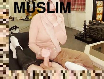 Pulling out my cock in front of a Muslim hijab maid