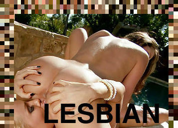 Sandy Fantasy and Kourtney Kane lick each other in 69 position