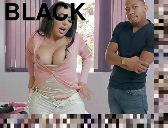Big boobed brunette Lela Star deepthroats big black dick at porn interview