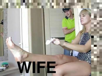 Blond Hair Lady housewife - big male pole