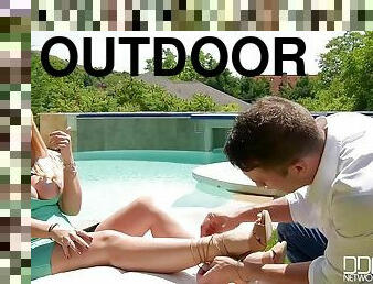 Karlie Simone Foot Fetish Intercourse Outdoor