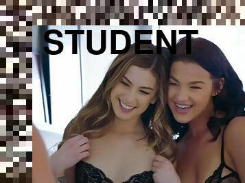 two Hotness College Students Volunteer to be Filmed and Humped