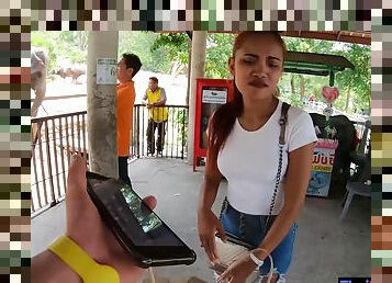 Amateur Thai girlfriend went to see animals and has sex afterwards with BF