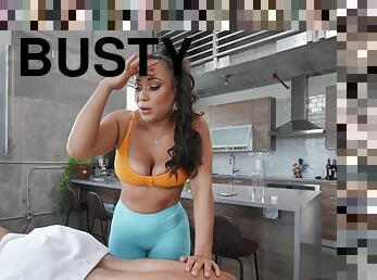 Air Thugger fucks masseuse Carmela Clutch