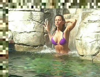 Lezley Zen having fun while sucking a hard dick in the pool