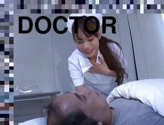 Playful doctor Takase An teases with lingerie and gives a blowjob