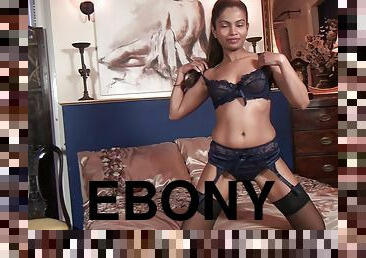 Sexy ebony Alishaa Mae moans while masturbating in the morning