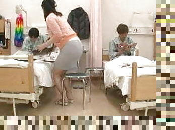 Chinese wife visit husband in hospital