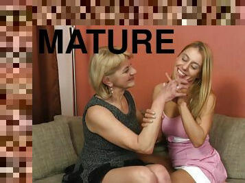 Dirty mature lesbian Mihalyne gets licked by younger Nikoletta