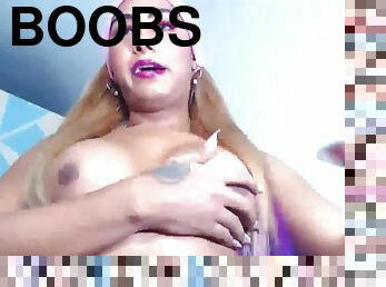 Big booty and big boobs blonde ebony amateur shemale lady naked posing on webcam