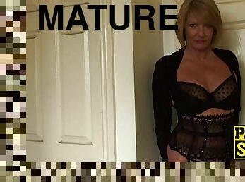 Sexy mature lady in lingerie teasing you