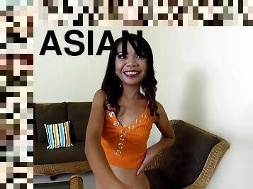 Cute Thai slut ready for some fucky fucky