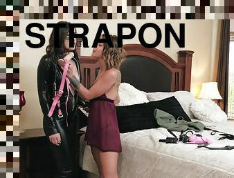 Hot Jessica Rex takes a strapon for a lesbian fuck with Evelin Stone