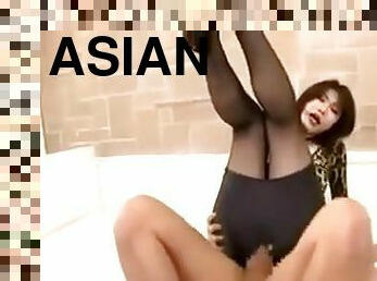 Asian hotty in nylons and heels fucking hard