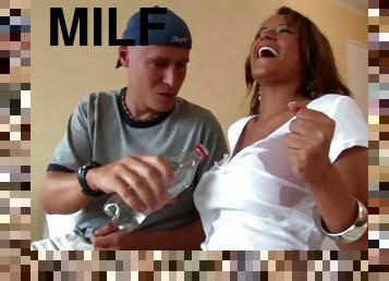 Petite bombshell MILF Jodi Bean gets cum on tits from a stranger