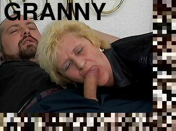 Granny Rose screwed hardcore while she scream