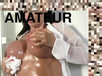 Big tits latina masturbates in the shower read desc