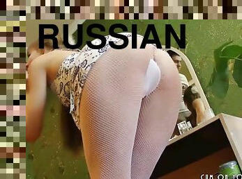 Russian Amateur Teen Pleasing Cock