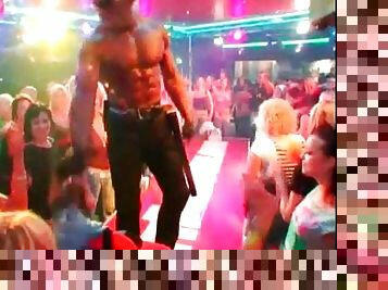 Afro muscled strippers dancing at CFNM sex party