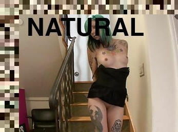 Wild solo model with tattoos screaming while fingering her pussy