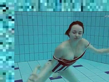 Naked under water 1