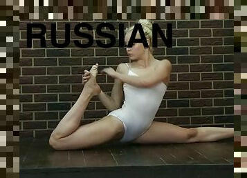 Hot teen babe does nude gymnastics Dora Tornaszkova