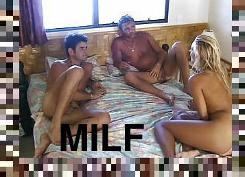 anal, chorro-de-corrida, interracial, madurita-caliente, vintage, clásico, sexo-en-grupo, trío, europeo, rubia