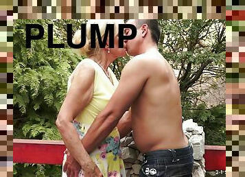 Plump pussy lips granny and her man fucking outdoors