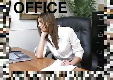 Tattooed bombshell gets a chance to give a cute handjob in the office