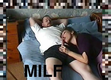 Milf suck a cock