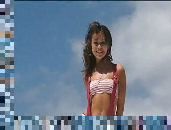 Beautiful Alexis Dziena Wears a Bonerific Bikini In 'Fool's Gold'