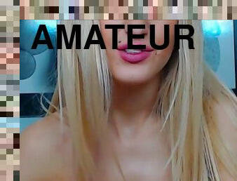 Hot blonde sexy lips live webcam