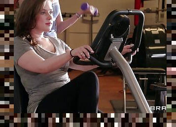 This gym instructor has a new way of working out, check is out