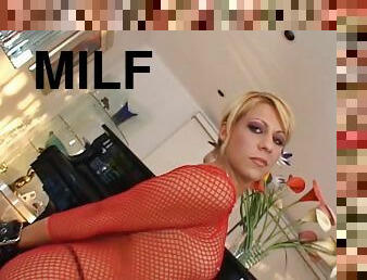 Sweet Porn Hottie Amber Wild In A Hardcore MMF Threesome