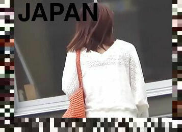 Japanese babe urinating