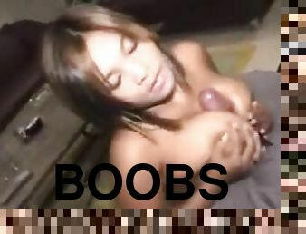 Huge boobs girlfriend gives titjob