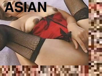 Asian slut feels it in the ass