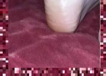 Thick cum on a fresh Frecklefootxoxo pedicure!!