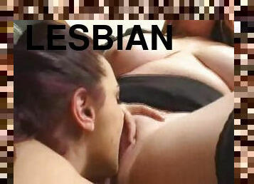 Sexy BBW lesbians using strapon cock