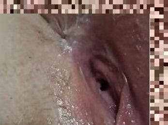 Creampie bubbles from tight cunt