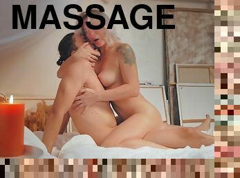 Tantric massage & sex - Enjoying extended pleasure