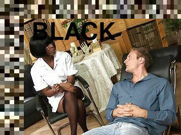Black female therapist uses that pussy to help her patient