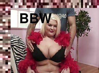 MMF threesome with blonde BBW Sindy Strutt and her coworkers