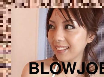 Maki Mizusawa moans while giving an amazing blowjob to her BF