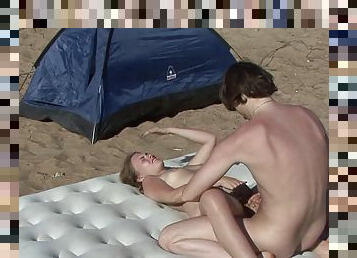 Small-tit babe is getting fucked on the beach