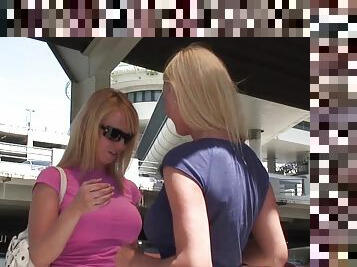 Two blonde shares a limo with her friend Julie and her husband