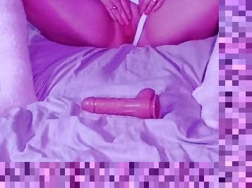 my stepsister playing with her pink pussy for the first time!! complete video onlyfans.u132185097