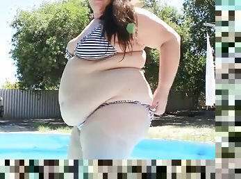 Pool bbw