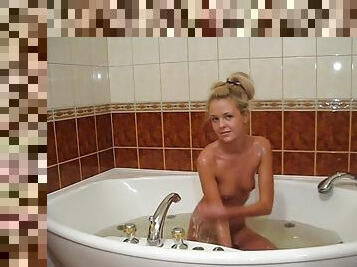 Stunning Beauty Takes A Bath And Rubs Her Perfectly Shaped Body